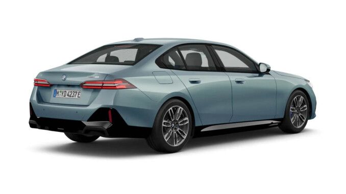 BMW 5 Series 530e M Sport 4dr Auto [Tech Plus] Saloon - Image 3